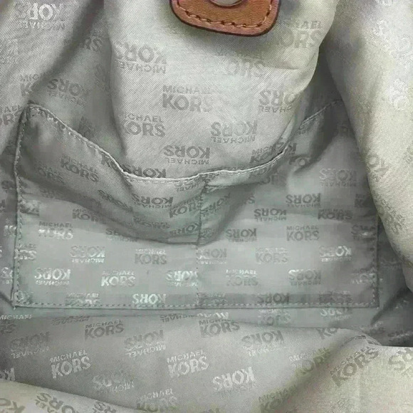 Michael Kors Authentic Monogrammed Bag. Tan Color - Picture 8 of 11